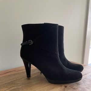 Stuart Weitzman Goretex booties